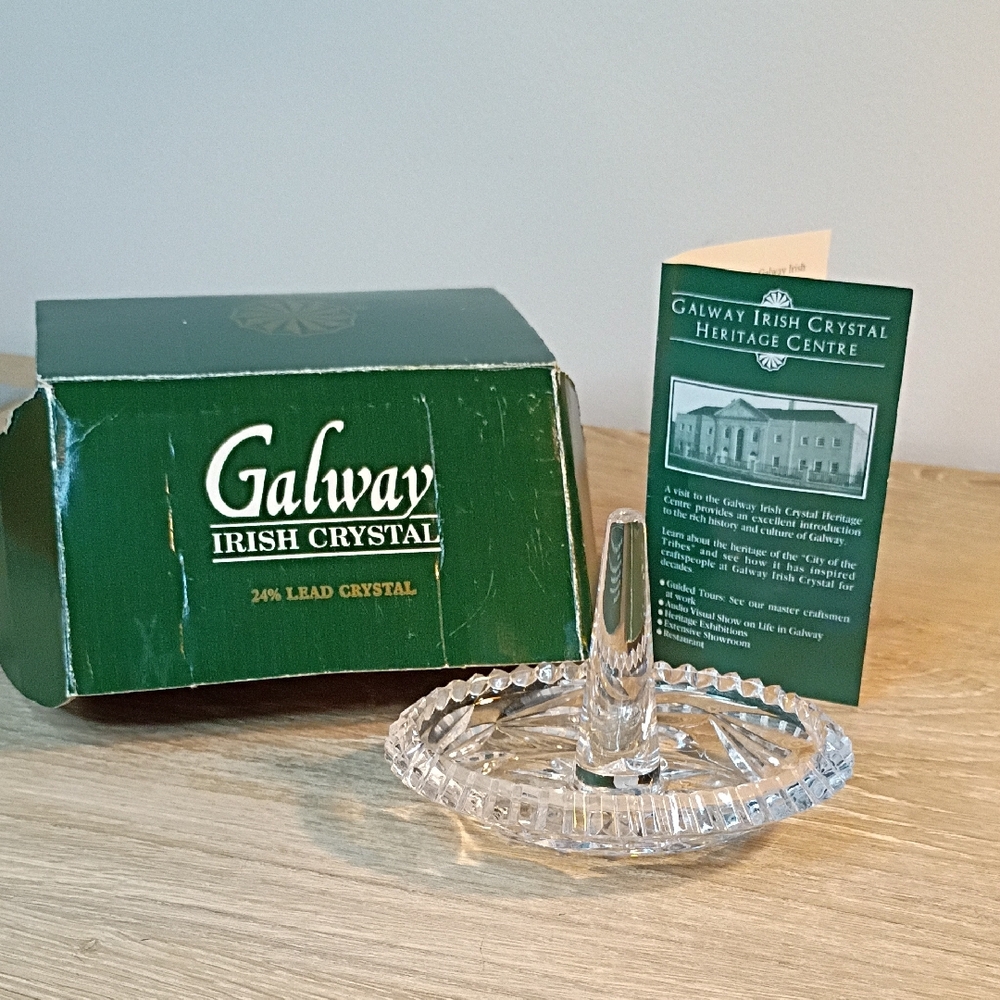 Galway Irish Crystal Leah Ring Minder